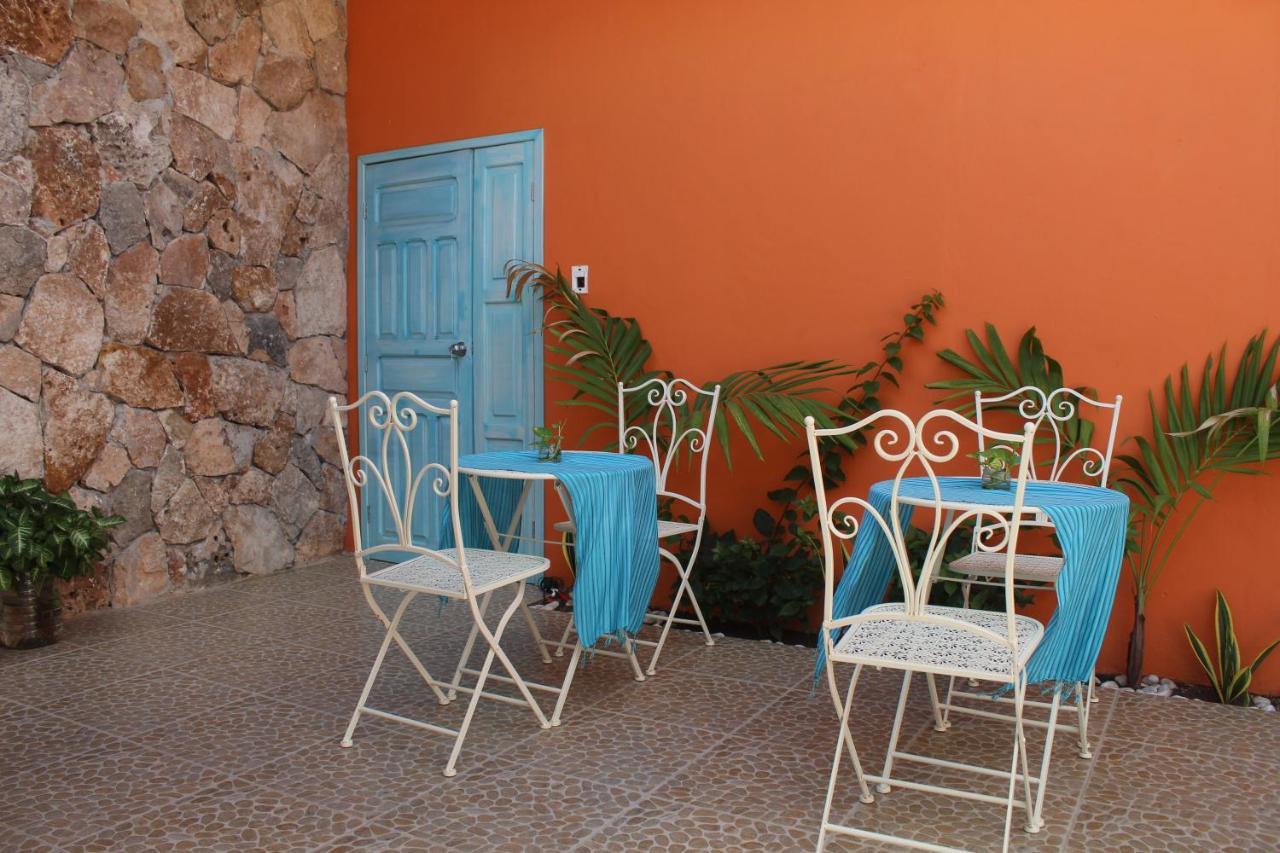 Casa Tunich Naj Bed & Breakfast Валядолид Екстериор снимка