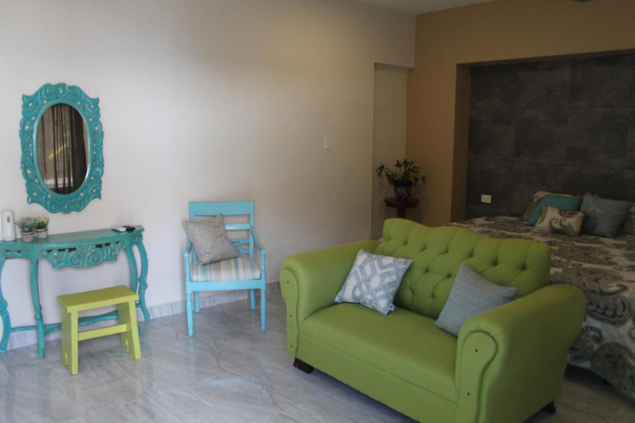 Casa Tunich Naj Bed & Breakfast Валядолид Екстериор снимка